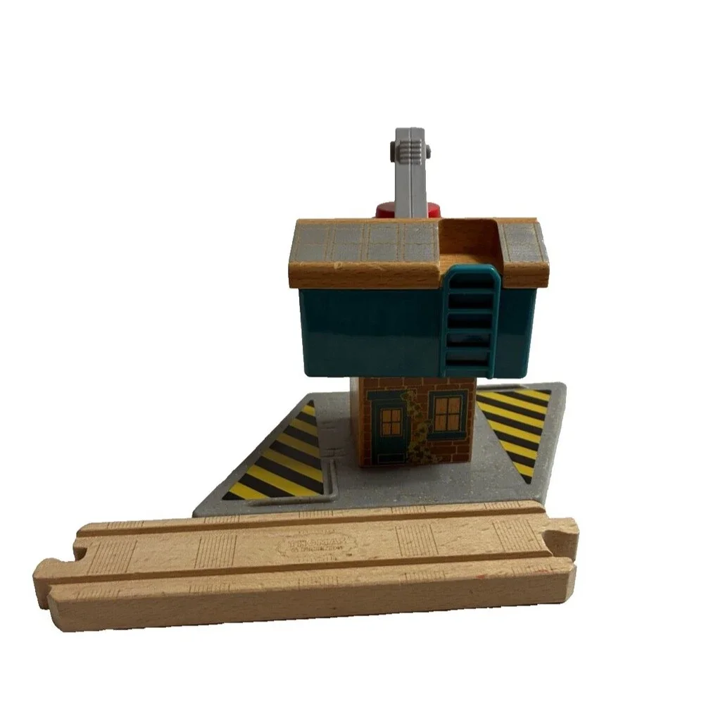 Thomas & Friends Wood Spin & Lift Crane Set 2017 Figure Troublesome Train Cargo